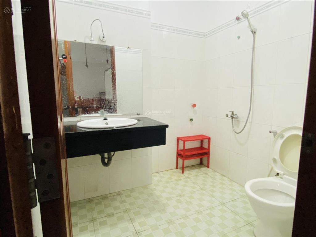 Cho thuê nhà trọ 331 phan huy ích, gò vấp 2 mặt tiền, đường 6m, bếp + wc riêng, chỉ 3.5 triệu/th