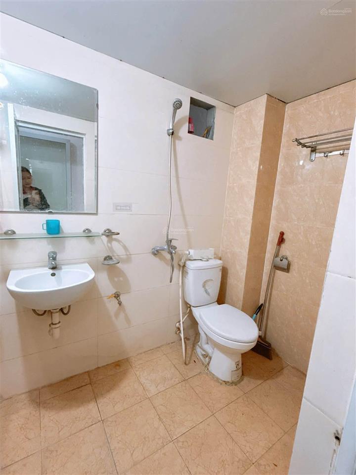 Cho thuê phòng cấp 4 đủ đồ khép kín ở ngõ 93 hoàng văn thái