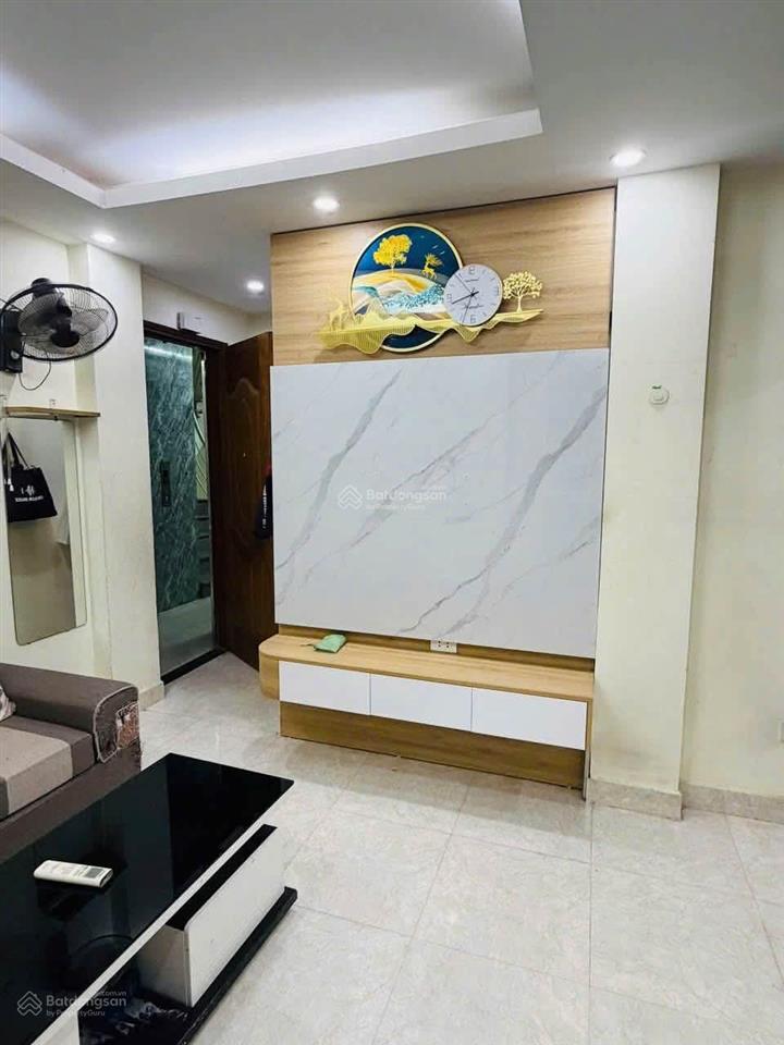 Cho thuê ccmn thang máy có 2pn ở ngõ 7 thái hà