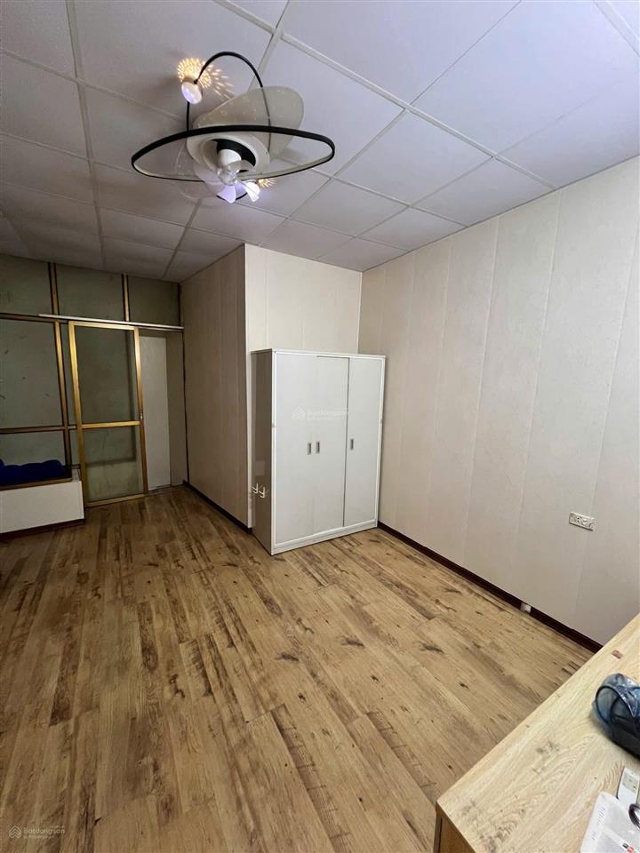 Cho thuê nhà riêng 2 tầng có 2 pn ở ngõ 278 thái hà  đống đa  hà nội
