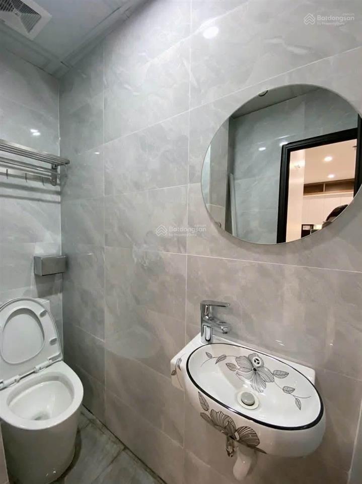 Cho thuê nhà riêng 2 tầng có 2 pn ở ngõ 278 thái hà  đống đa  hà nội