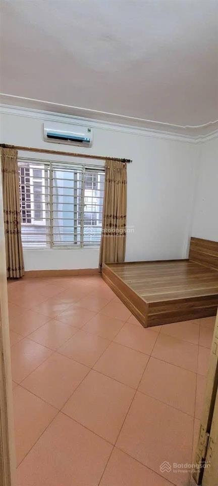 Cho thuê nhà riêng 4,5 tầng nhỏ xinh ở ngõ 446 bạch mai  hai bà trưng