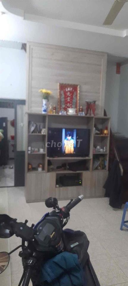 Nhà trệt lầu hẻm xe hơi Đường 11, giá 6.3 tỉ tl