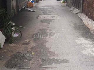 Nhà trệt lầu hẻm xe hơi Đường 11, giá 6.3 tỉ tl