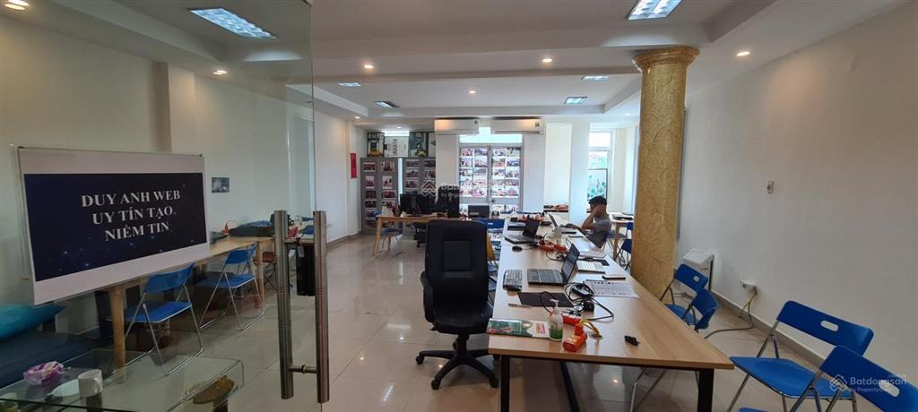 Cc cho thuê gấp văn phòng 75m2 mặt phố chùa láng giá tốt