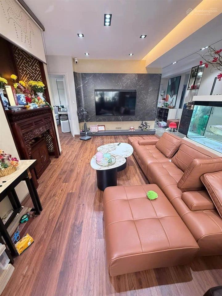 Bán căn hộ chung cư 102 thái thịnh 3pn2wc full nội thất sang trọng,đẳng cấp,tầng đẹp, lô góc thoáng