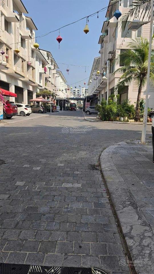 Bán khách sạn nam cảng tuần châu  hạ long  quảng ninh  vị trí siêu đẹp, thoáng mát, mt khủng 18m