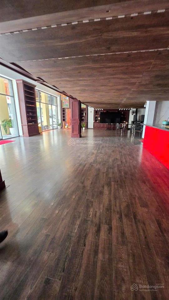 Bán khách sạn nam cảng tuần châu  hạ long  quảng ninh  vị trí siêu đẹp, thoáng mát, mt khủng 18m