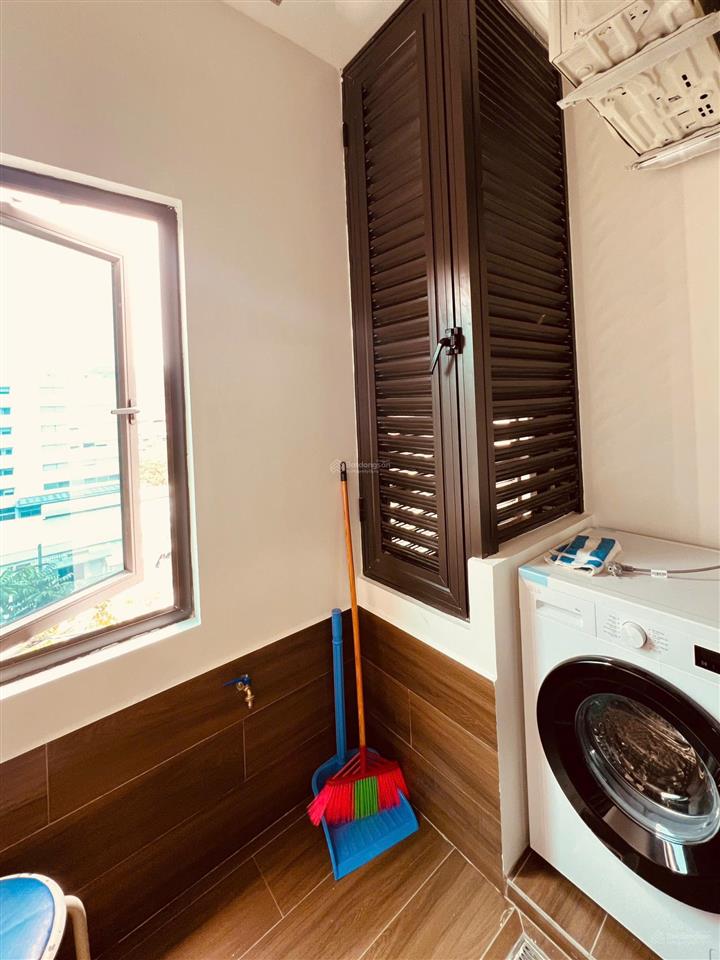 Chính chủ cho thuê căn hộ 2n1k  65m2  hoàng quốc việt full nội thất đẳng cấp châu lục