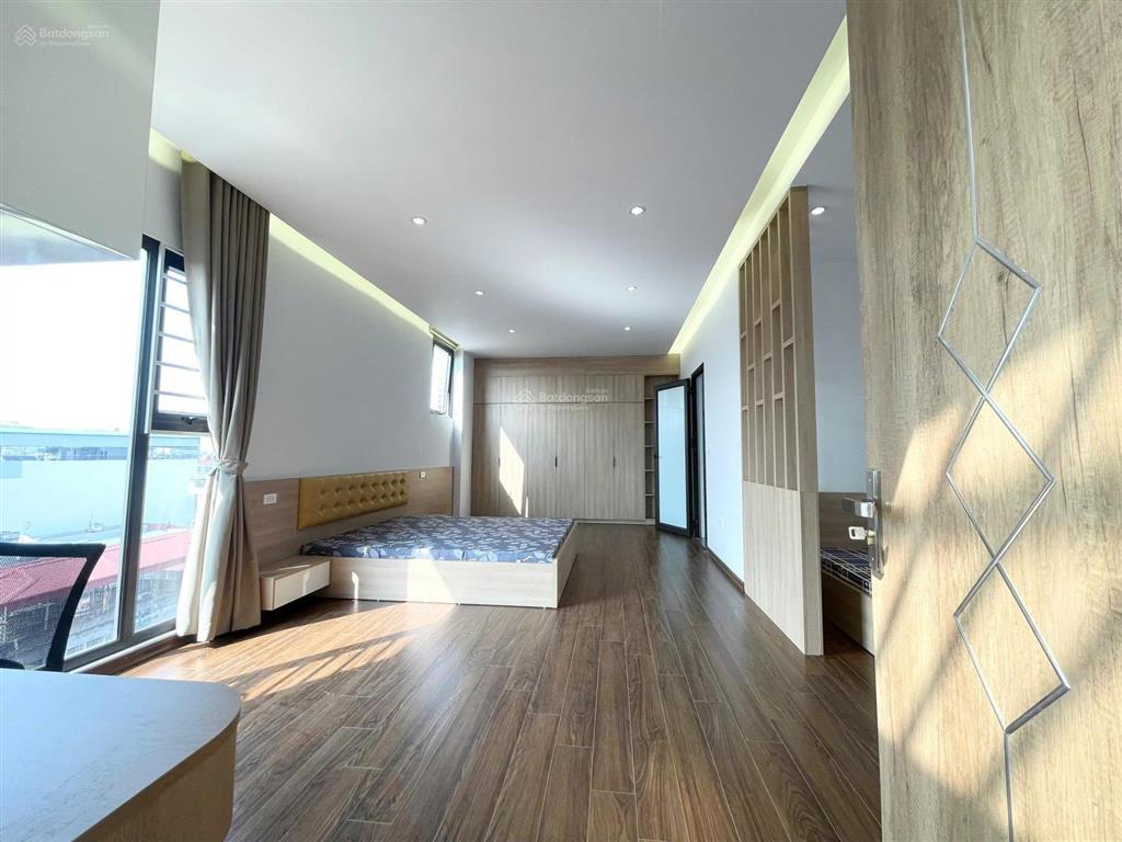 Chính chủ cho thuê căn hộ trích sài 2n1k  9,5tr full nội thất giữa con phố hồ tây lộng gió