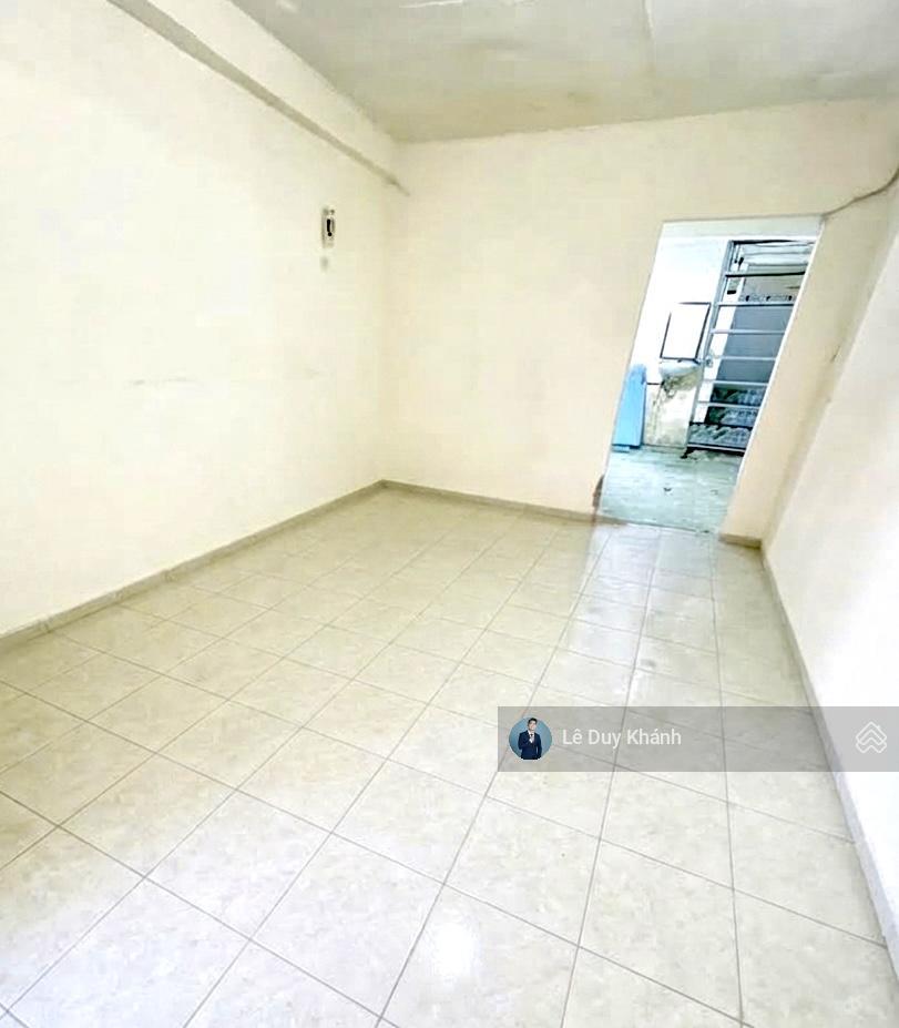 Siêu hiếm bán nhà 2 tầng, 38.4m2  mặt tiền kinh doanh bùi đình túy  đường rộng 20m có lề