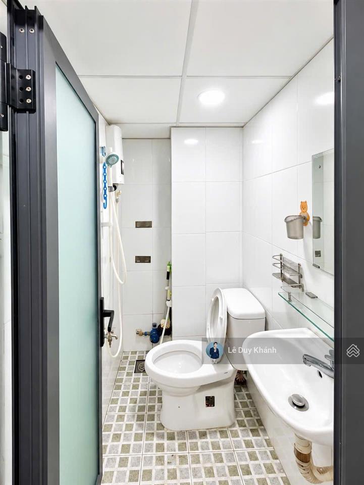 Gấp định cư "10 tỷ giảm sâu còn 8.1 tỷ"  bán chdv 6 tầng dòng tiền 600tr/năm  ngay đh văn lang