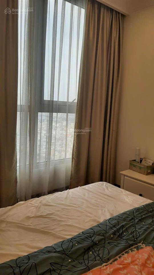 Cho thuê căn 2 ngủ khu lp  vinhome central park