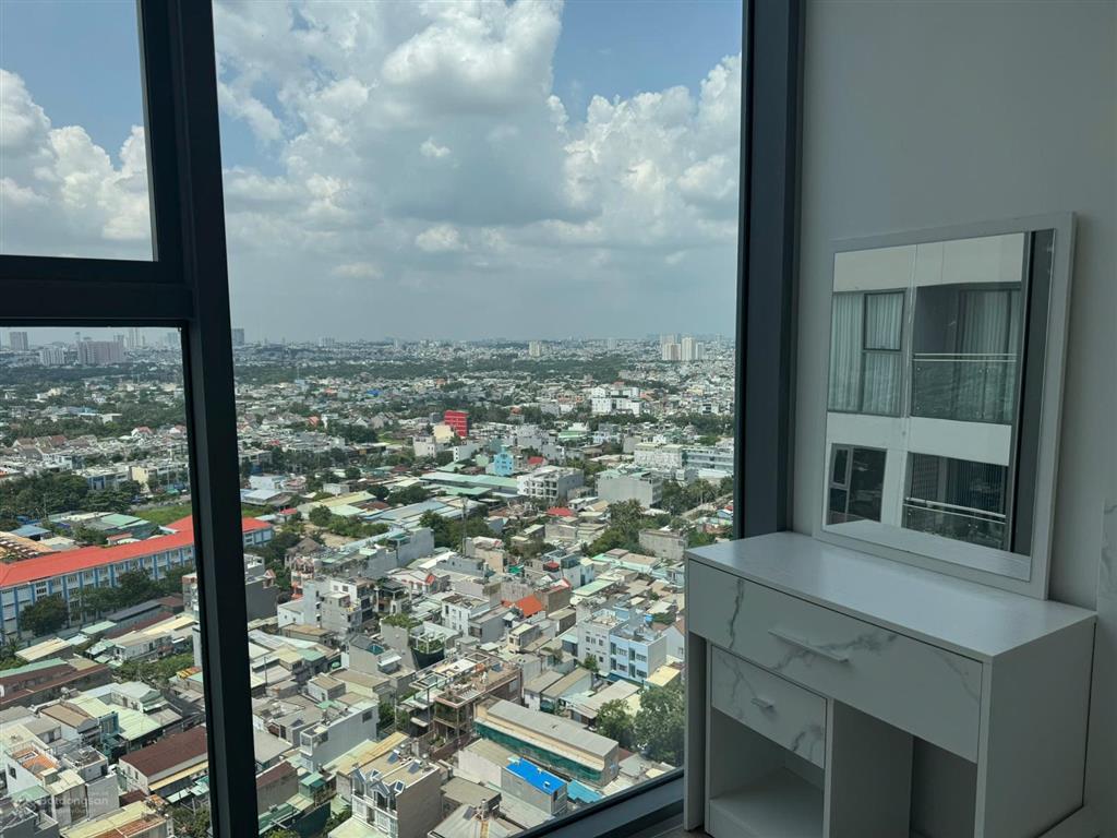 Bán căn hộ urban green thủ đức 2 phòng ngủ view đông, full nội thất, nhà mới 100%