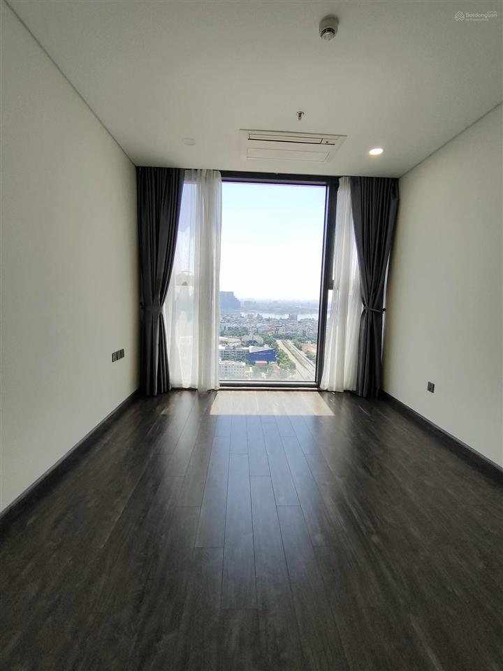 Cần cho thuê căn 3pn view hồ tây siêu đẹp, ảnh chuẩn căn hộ 100% tòa cao cấp n01t7 han jardin. 17tr