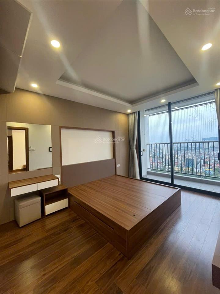 Cho thuê căn 4pn view công viên, tòa n01t1 ngoại giao đoàn, diện tích 133m, 4pn, 3wc. giá 18 triệu.