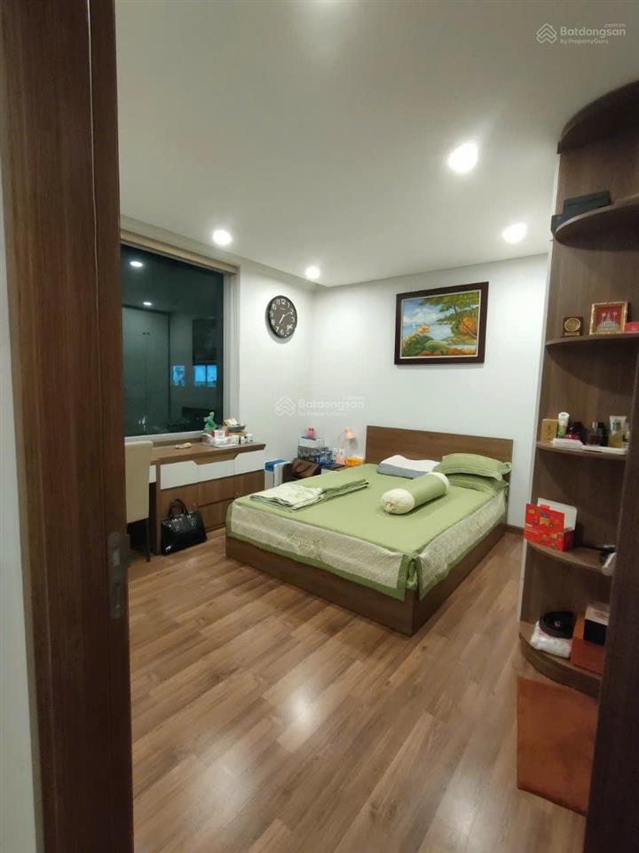 Chính chủ cần cho thuê căn góc 3pn, 2wc, 122m2, tòa víp n03t2, full đồ đẹp, giá 17 tr, 0393 755 ***