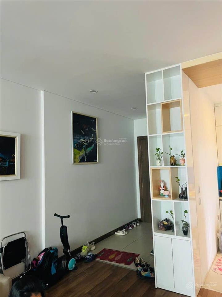 Chính chủ cần cho thuê căn góc 3pn, 2wc, 122m2, tòa víp n03t2, full đồ đẹp, giá 17 tr, 0393 755 ***