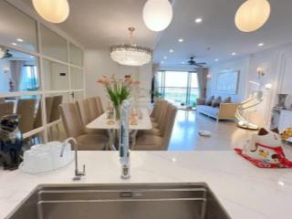 Cần cho thuê căn góc 3pn, 130m, toà n03t4 (có bể bơi), hướng nam, full đồ đẹp, khu ngoại giao đoàn.