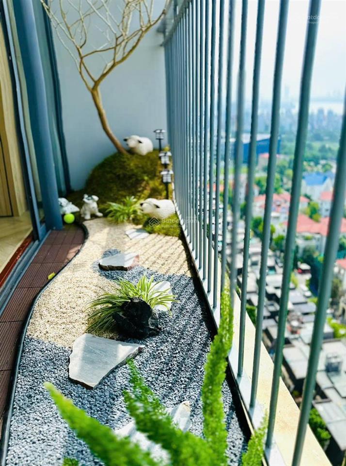 Cần cho thuê căn góc 3pn, 130m, toà n03t4 (có bể bơi), hướng nam, full đồ đẹp, khu ngoại giao đoàn.