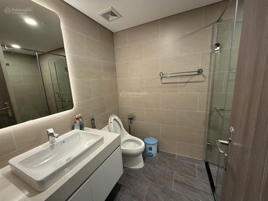 Cần cho thuê căn hoa hậu 3pn, 2wc, 105m, view hồ tây, toà n01t7 ngoại giao đoàn, giá 17 triệu.