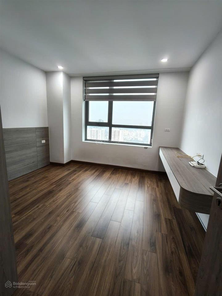 Cần cho thuê căn 3pn, 2wc, 98m, toà n03t1 ngoại giao đoàn, đồ cơ bản, giá 13tr,  0393 755 ***