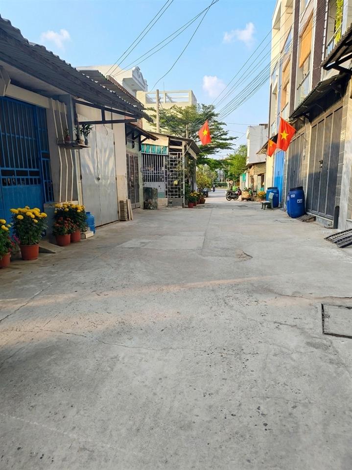 [L2354*] ĐẤT LÔ GÓC - SÁT SENTURIA Q12 🌟