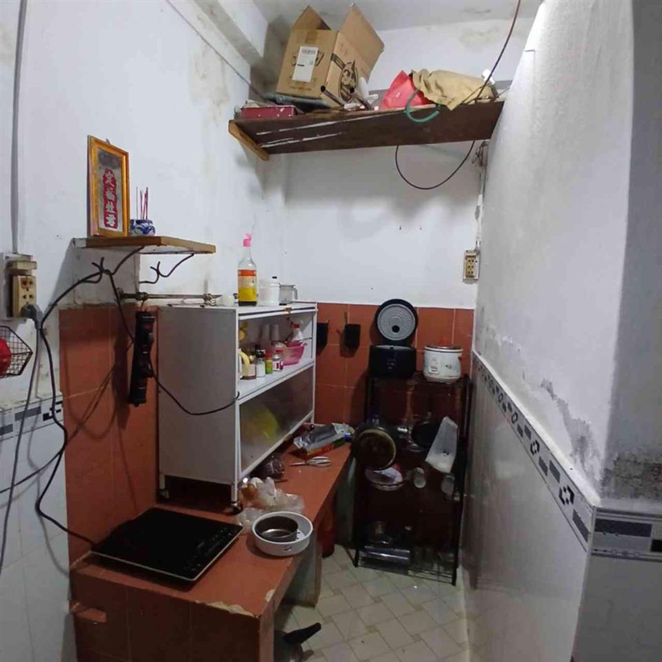 L2389*  Trốn sếp đi xem vì căn hộ Quận 6 này quá rẻ! 🤫