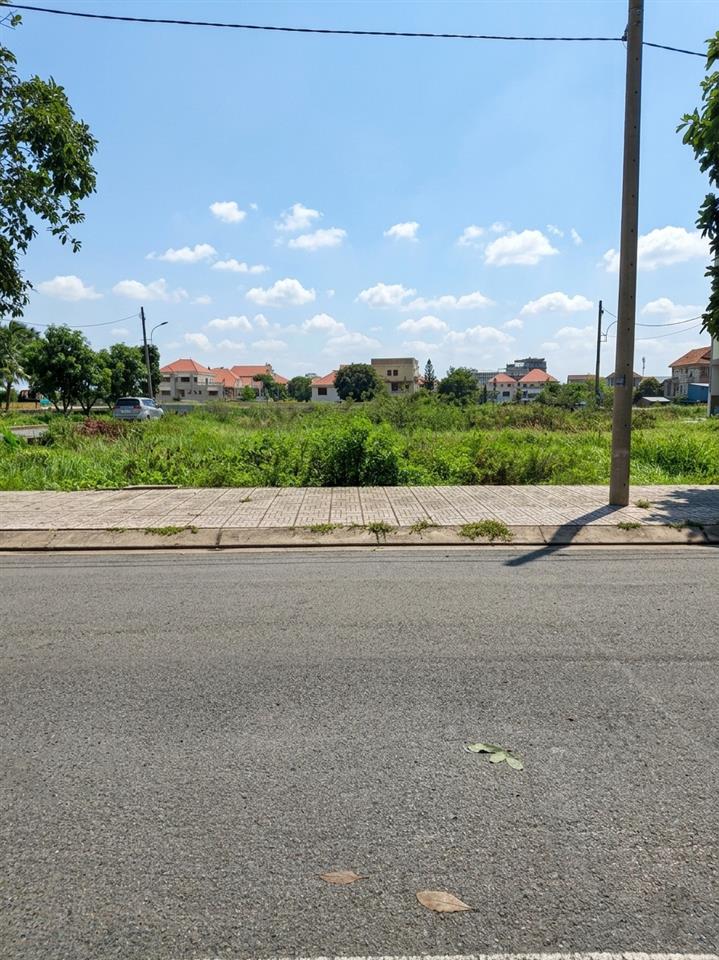 [L2509] Đất MT An Phú Đông 13, đối diện Vạn Phúc City - Giá 8.x tỷ