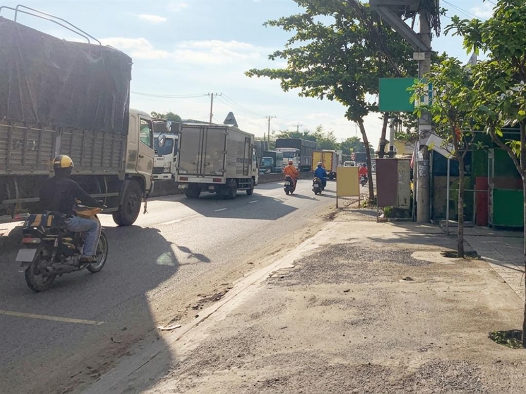 [L2676] MẶT TIỀN KINH DOANH SẦM UẤT NGUYỄN VĂN BỨA HÓC MÔN - GIÁ 3x TỶ