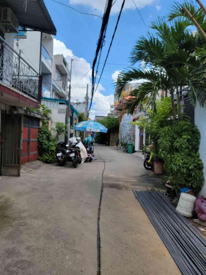 [L2688*] Đất vuông A4 sát Chợ Cầu Nguyễn Văn Quá - Chỉ 8.x tỷ!