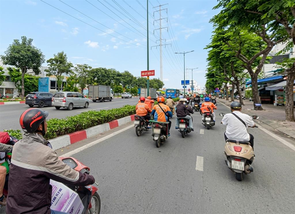 L2777* Đất M.Tiền Phạm Văn Đồng sát Emart, N.Hậu 17m, 5x tỷ