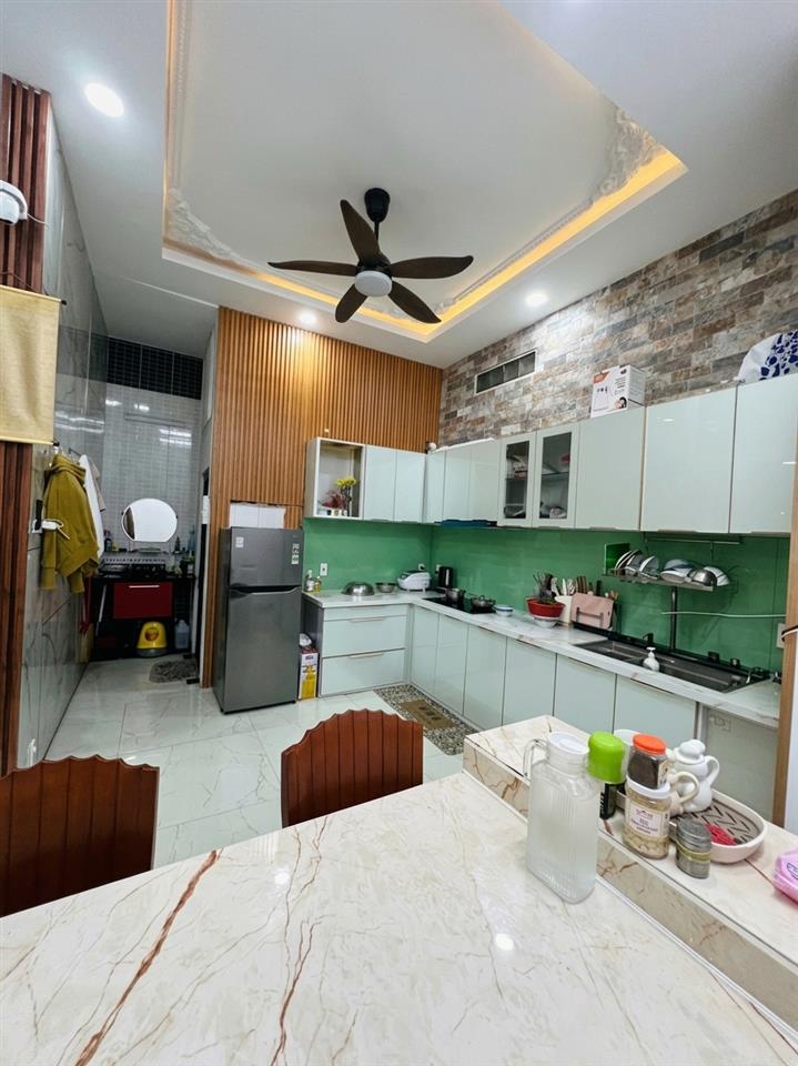 [L2924*] Nhà 2T Nở hậu gần Công Viên Làng Hoa Gò Vấp - 6.x Tỷ