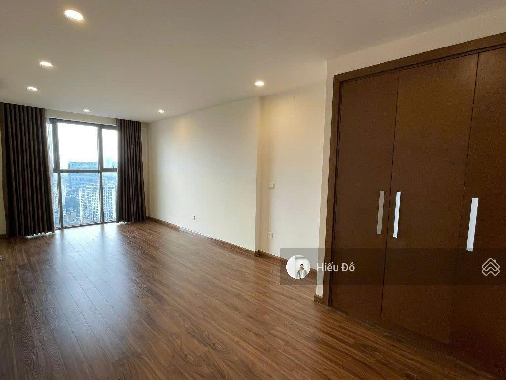 Cho thuê 34t hoàng đạo thuý 160m2 3 ngủ, đồ cơ bản  full đồ chỉ 15tr/tháng.  0963 699 ***