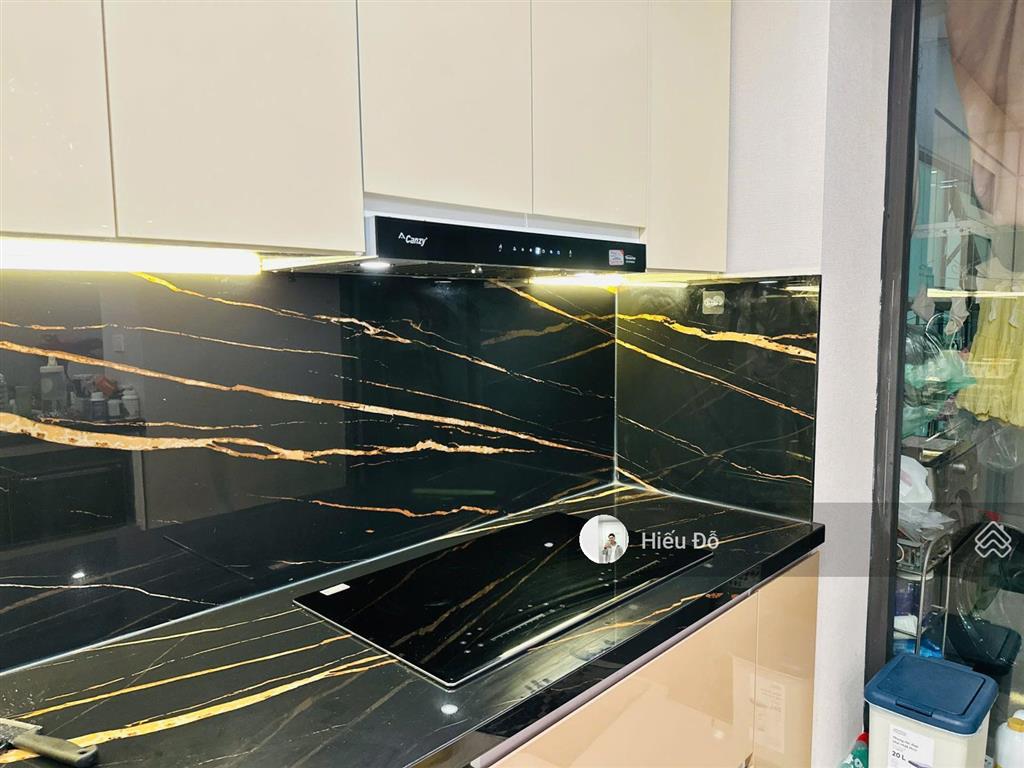 Cần tiền bán gấp siêu phẩm ban cơ yếu chính phủ lê văn lương 215m2 4 ngủ 3wc độc nhất. 0963 699 ***