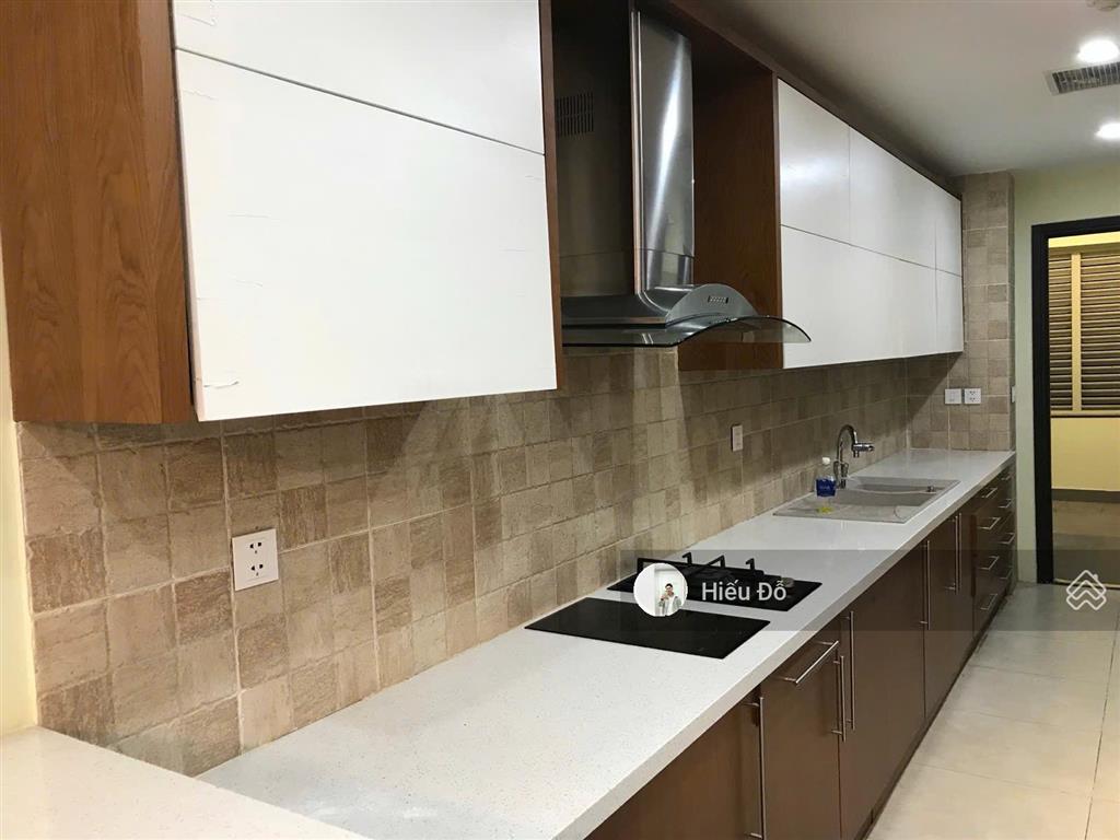 Cho thuê cc mandarin garden, chỉ 25 triệu, 172m2, 3pn, 2wc, đồ cơ bản siêu hot