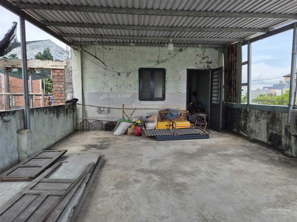 Cho thuê nhà nguyên căn nhà đúc 1 tấm, dt đất 150m2, mặt tiền 5,5m giá cho thuê 7,5 triệu/tháng