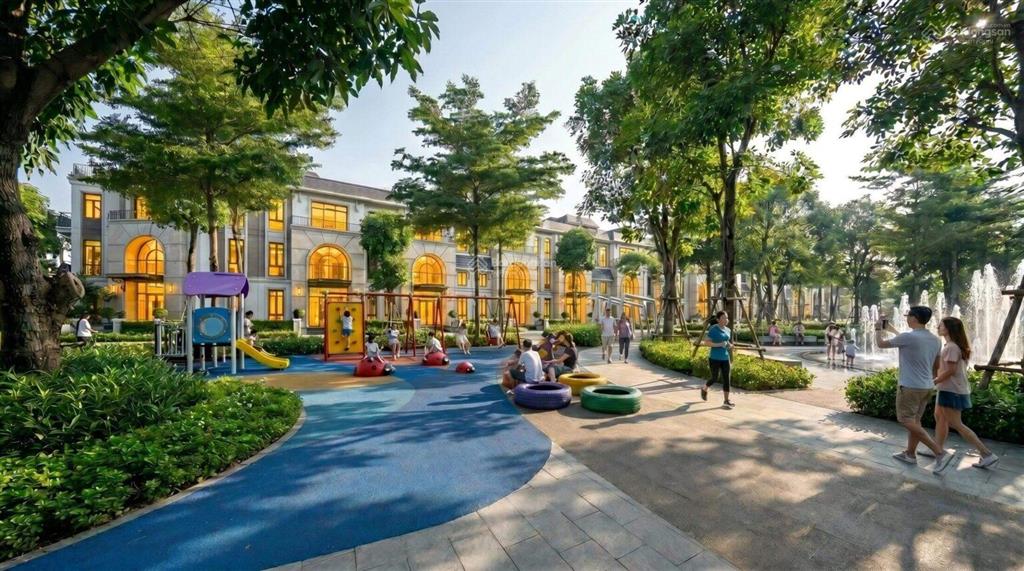 Biệt thự mặt tiền 9m (2 mặt tiền)  có hầm  đối diện ga metro phú diễn