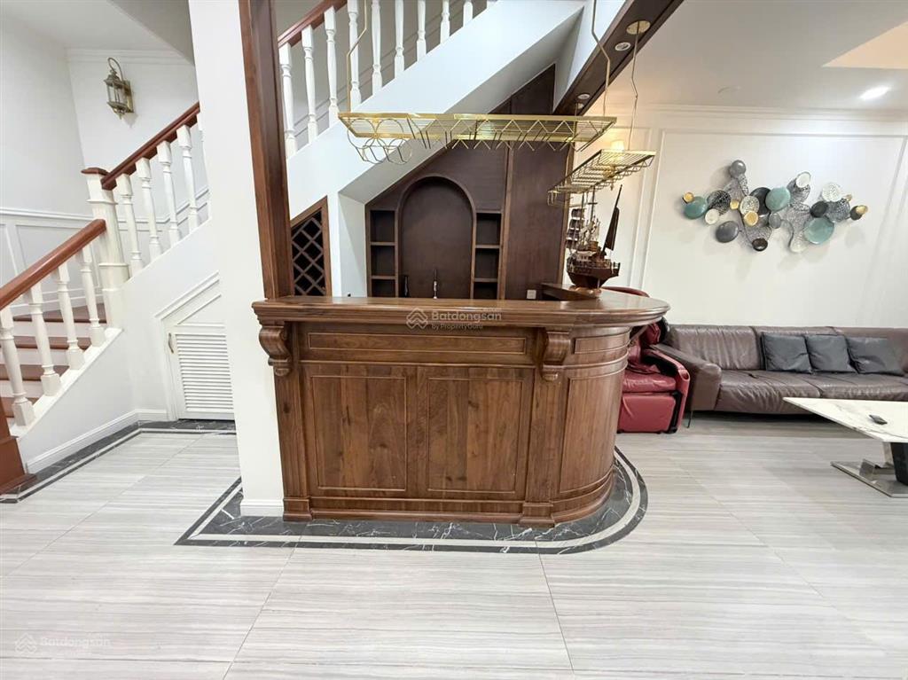 Gia đình cần tiền bán gấp nhà lavila kiến á nhà bè dt 5.5x17.6m (96.8m2) giá 11 tỷ đã bao gồm thuế