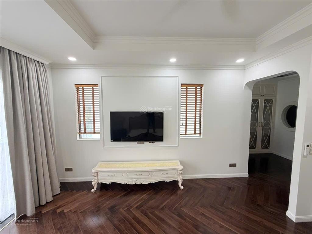 Gia đình cần tiền bán gấp nhà lavila kiến á nhà bè dt 5.5x17.6m (96.8m2) giá 11 tỷ đã bao gồm thuế