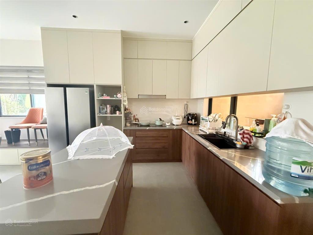 Cần bán gấp nhà kdc lavila kiến á nhà bè giá 11.2 tỷ dt 5.5x17.6m.  tôi 0933 906 ***