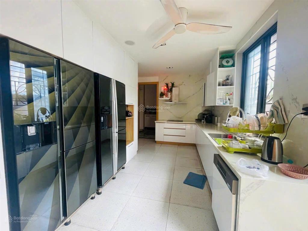 Bán gấp siêu phẩm biệt thự đơn lập ven sông dt 14x20m 272m2 full nt  hồ bơi giá chỉ 37 tỷ