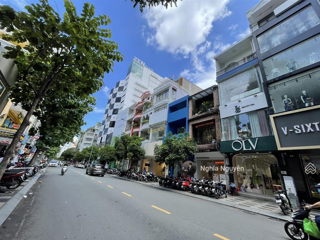 40 tỷ! bán khách sạn 1 hầm 7 tầng lý tự trọng  bến thành q1 (4x20m cho thuê 140 triệu/tháng)