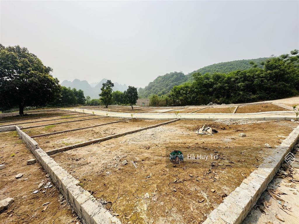 Lô góc  80m2 full thổ cư  mt5m  cách đường liên xã 300m  giá chỉ hơn 300tr