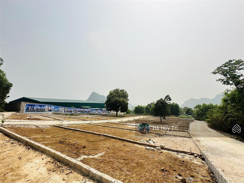 Lô góc  80m2 full thổ cư  mt5m  cách đường liên xã 300m  giá chỉ hơn 300tr