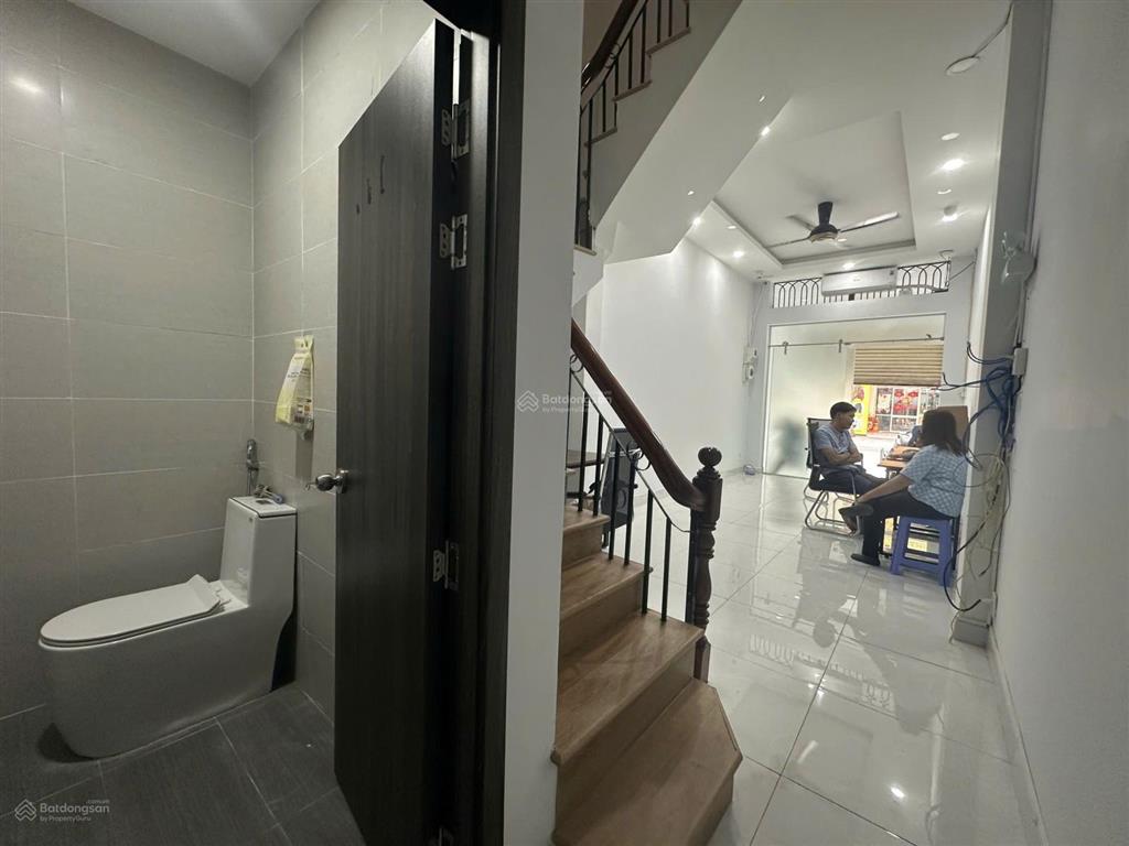 Cho thuê nhà mặt phố hậu giang, 28 triệu, 63 m2, 5pn, 4wc, hot