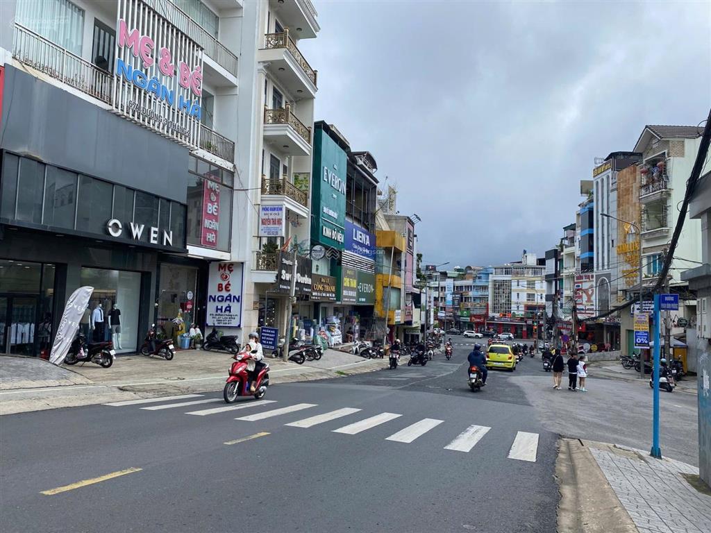 Cho thuê mặt bằng mặt tiền ba tháng hai 22 triệu cách chợ đà lạt chỉ 1km  50m2 ngang 4m