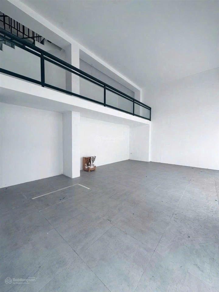 Cho thuê mặt bằng ngang 9m giá 40 triệu mặt tiền phan đình phùng đà lạt tổng dt sử dụng 170m2