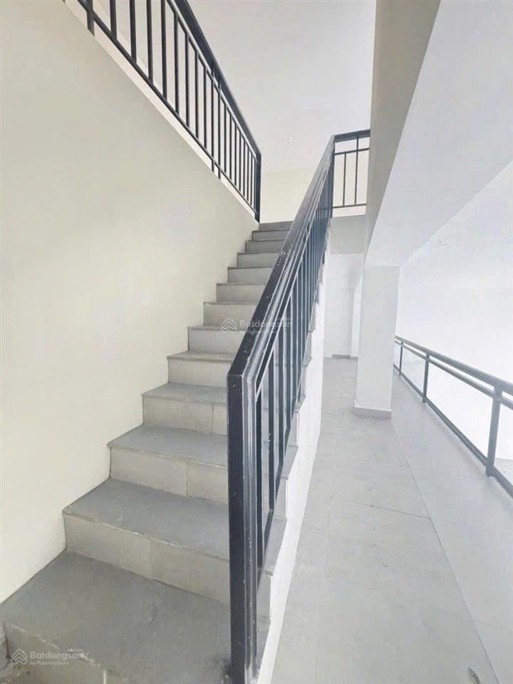 Cho thuê mặt bằng ngang 9m giá 40 triệu mặt tiền phan đình phùng đà lạt tổng dt sử dụng 170m2