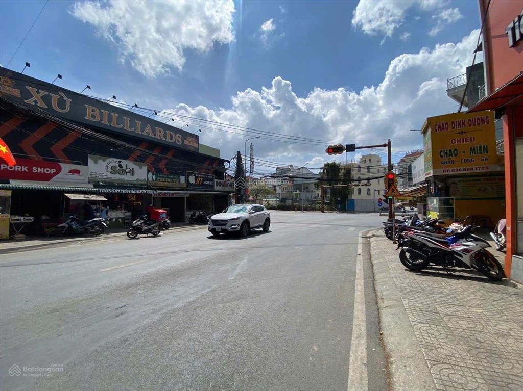 Cho thuê tòa nhà 48 triệu mặt tiền nguyễn đình chiểu 122m2 ngang 5.5m gần ngã tư đèn xanh sầm uất